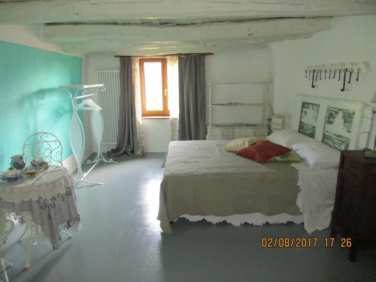 Bed and Breakfast Viandanti, Artisti E Sognatori Comano  Екстер'єр фото
