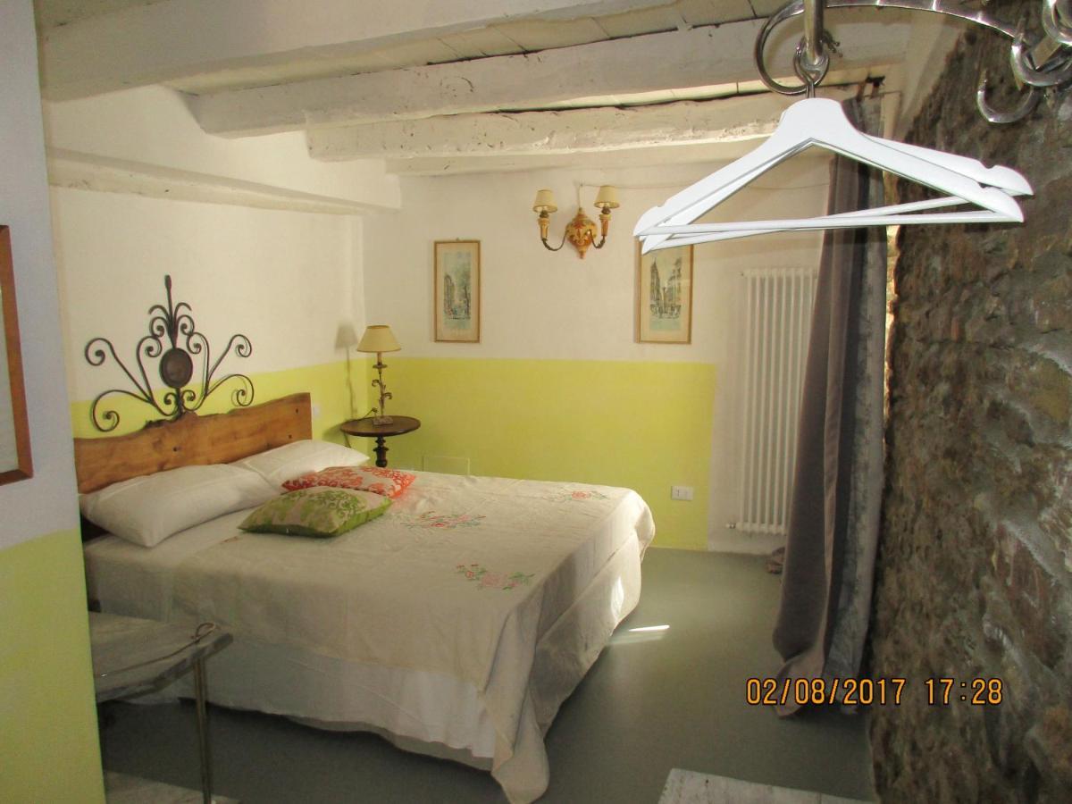 Bed and Breakfast Viandanti, Artisti E Sognatori Comano  Екстер'єр фото