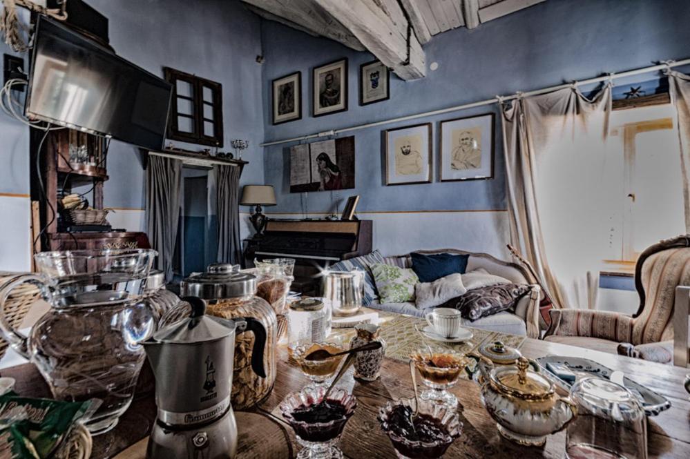 Bed and Breakfast Viandanti, Artisti E Sognatori Comano  Екстер'єр фото